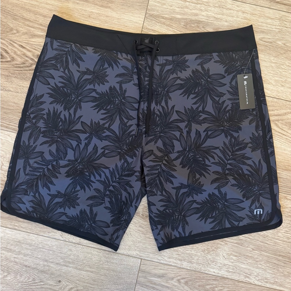 NWT Travis Mathew Printed Swim Trunks, Size 38